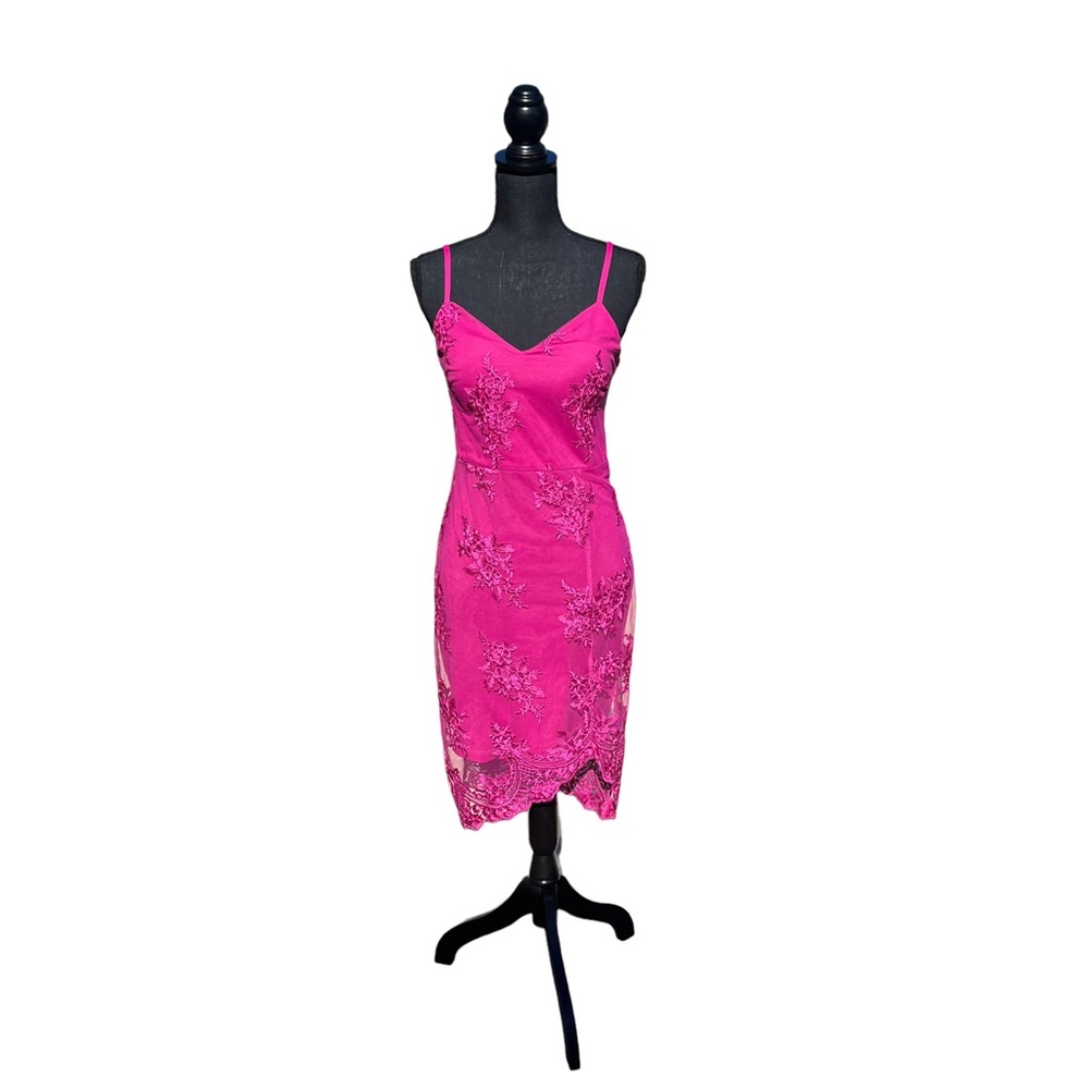 Pink lace Guess dress